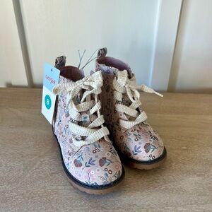 Toddler Girls Cat & Jack Floral Boots NWT | Size 8